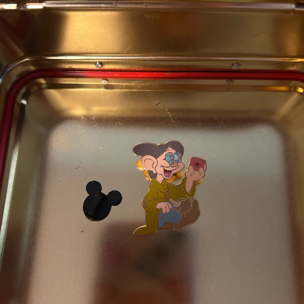 Dopey with Diamonds Disney Trading Pin